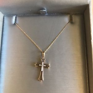 10K Diamond Cross Pendant Necklace